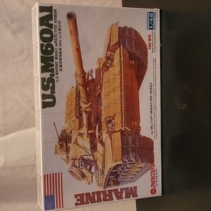 Motor Driven U.S. Marine M60A1 Tank Model Kit